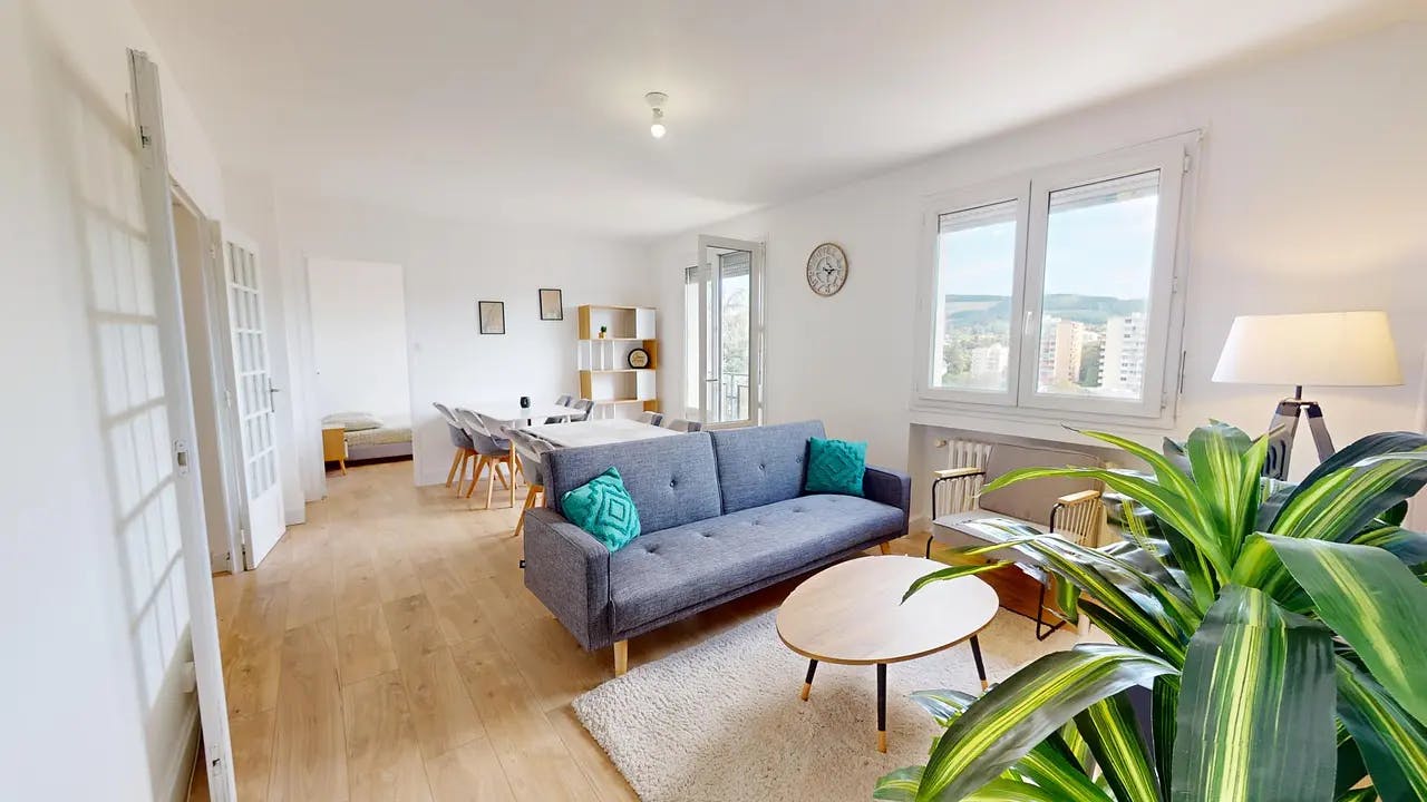 私人房间 正在以 €300 的月租出租，其位于 Saint-Étienne, Rue Docteur Maurice Thiollier