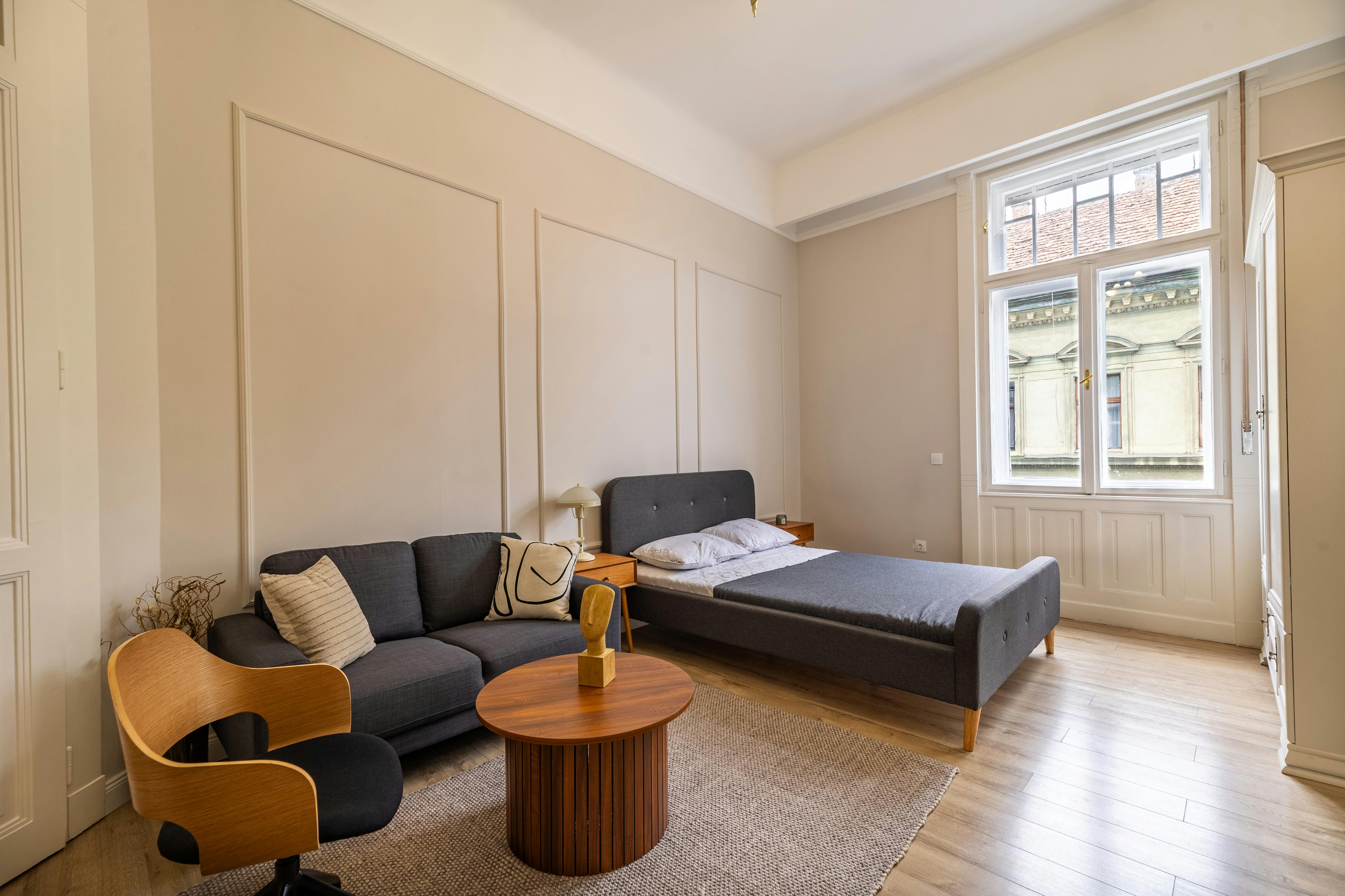 Szondi utca, Budapest preview