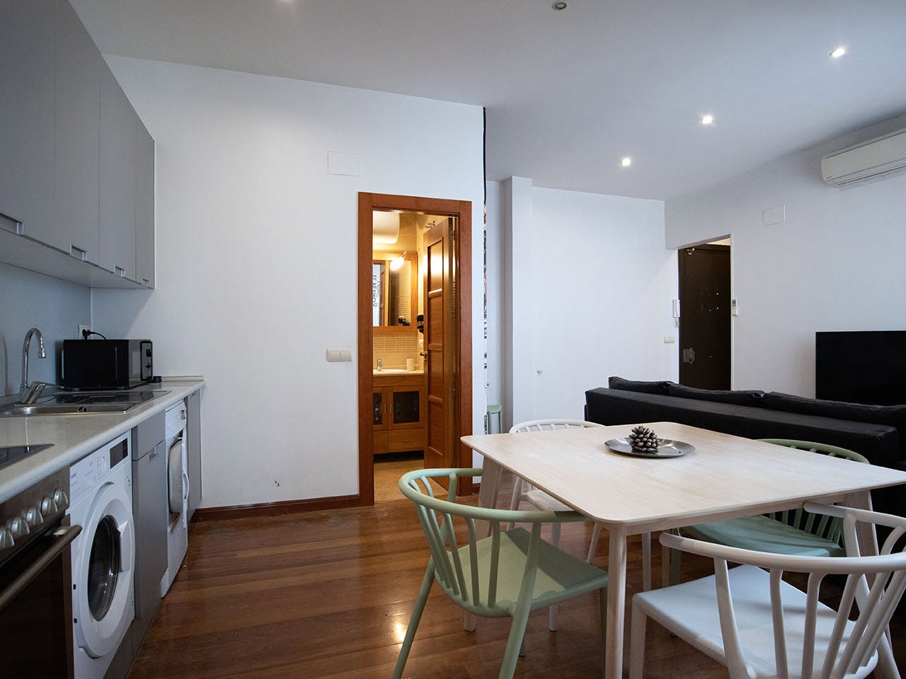Apartment for rent for €1,700 per month in Madrid, Calle de Santa María