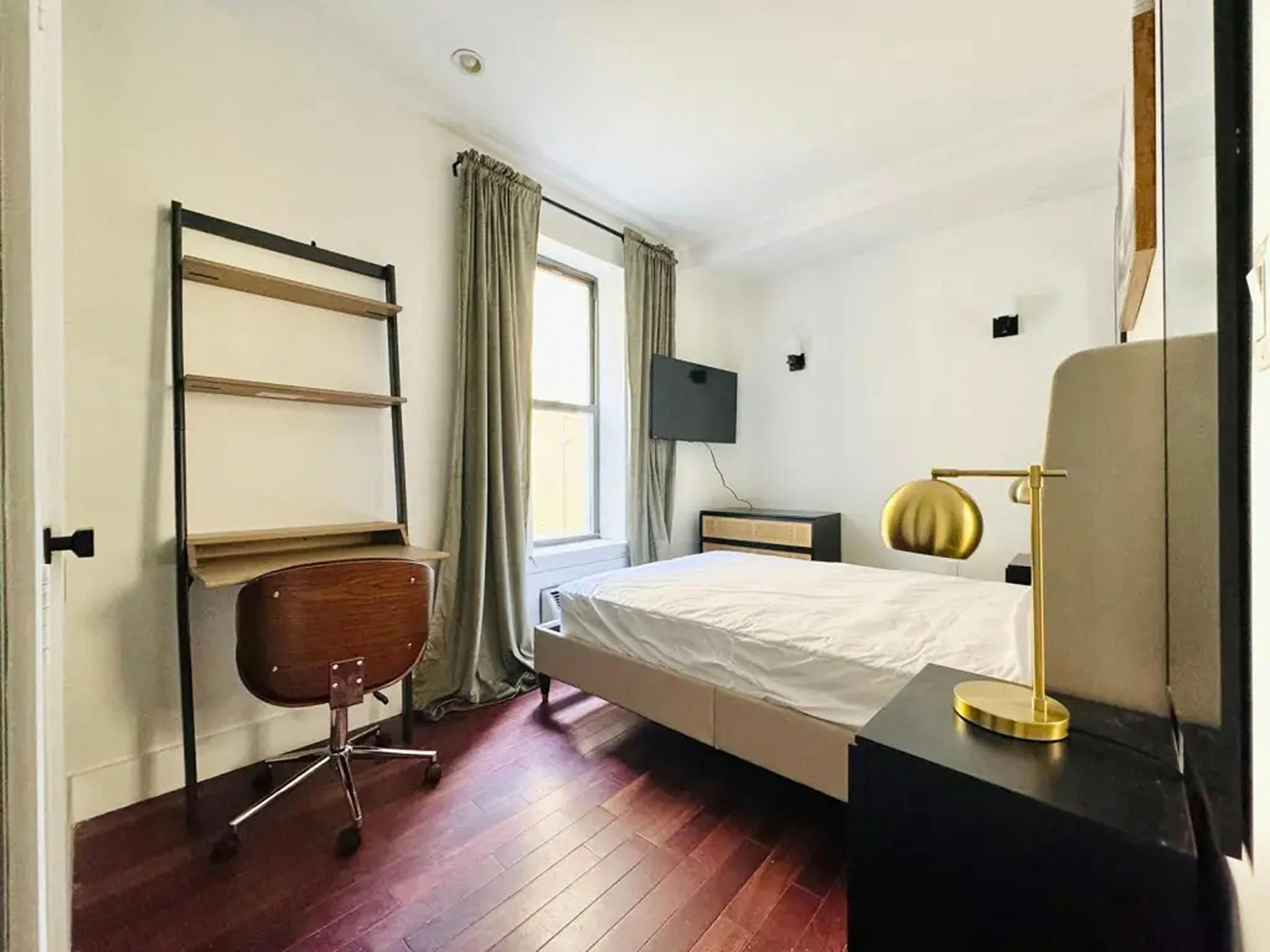 Starr St, Brooklyn, NY preview