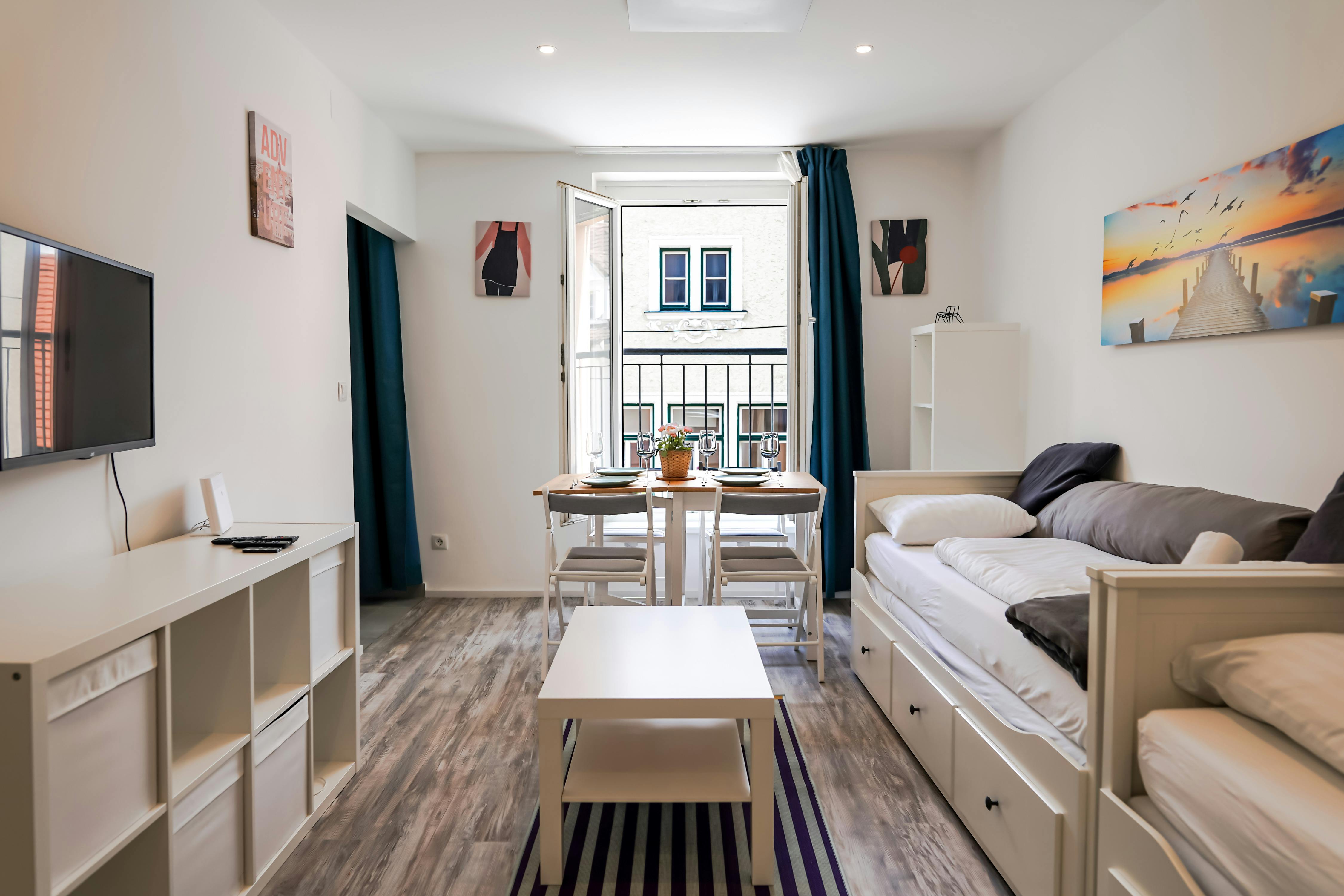 Студия сдается в аренду за 9 000 € в месяц в Wiener Neustadt, Wiener Straße