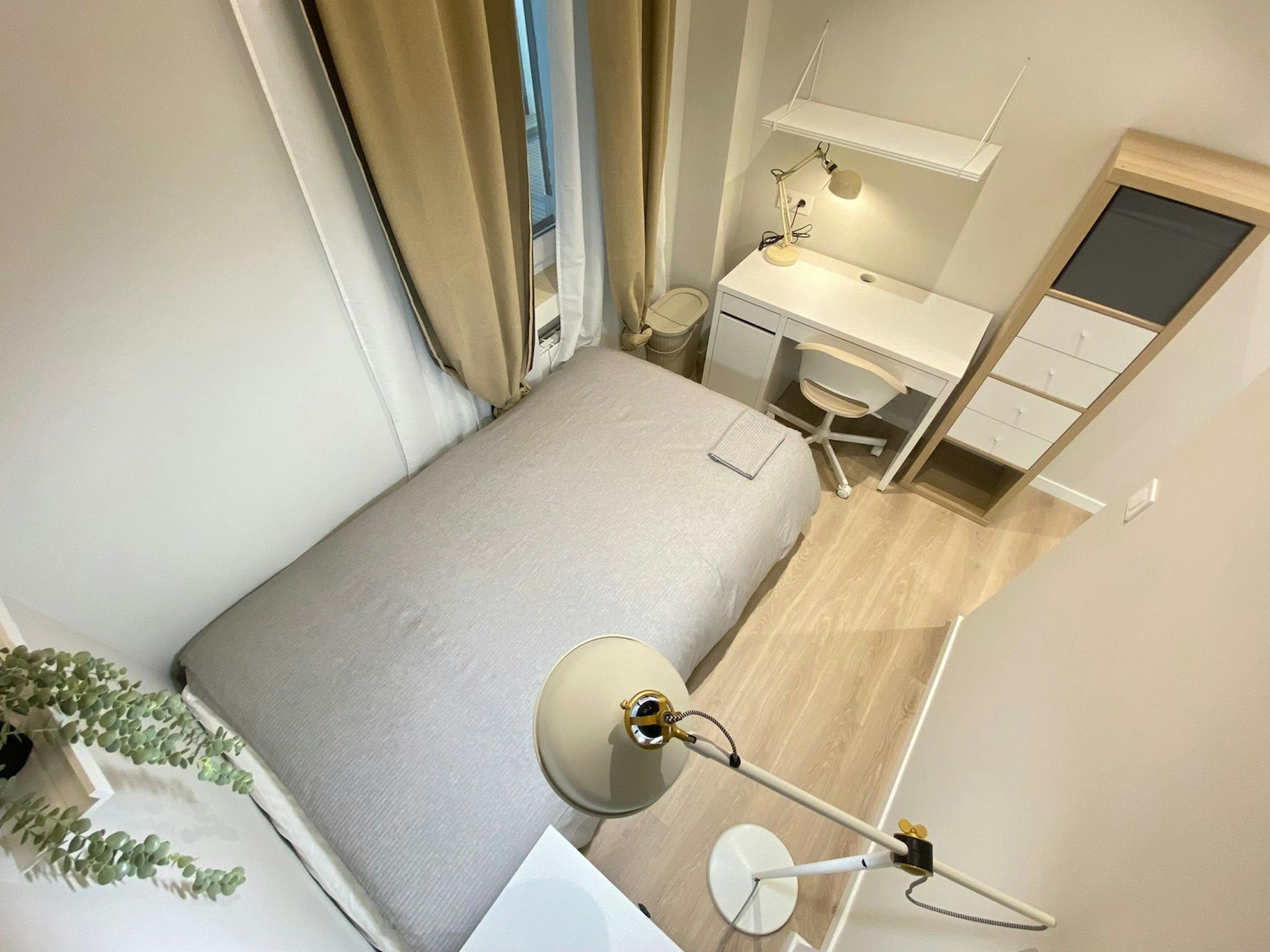 Calle de la Anunciación, Madrid preview