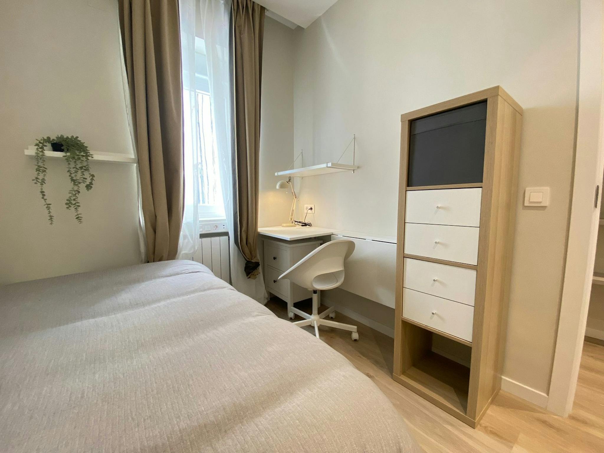 Calle de la Anunciación, Madrid preview