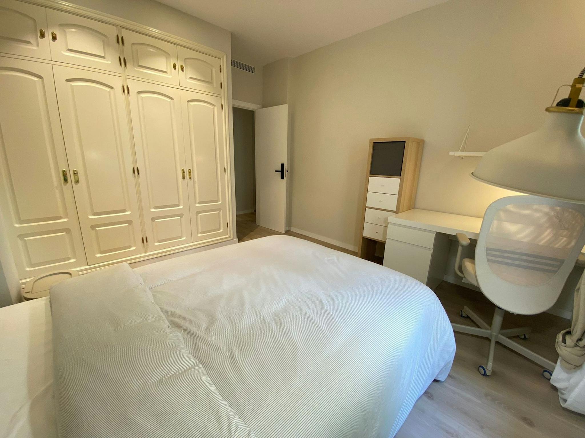 Calle de la Anunciación, Madrid preview