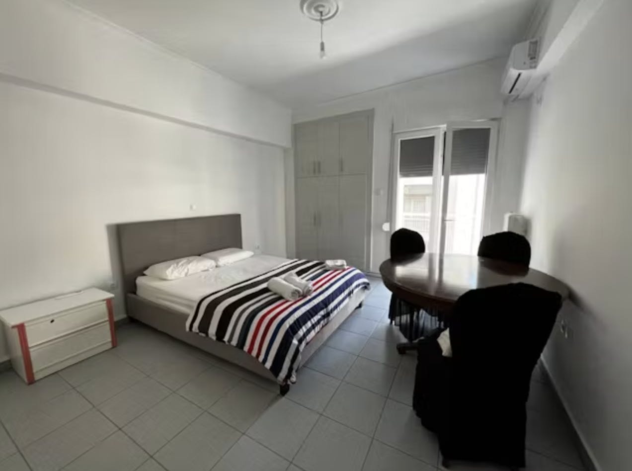 Kypselis, Athens preview