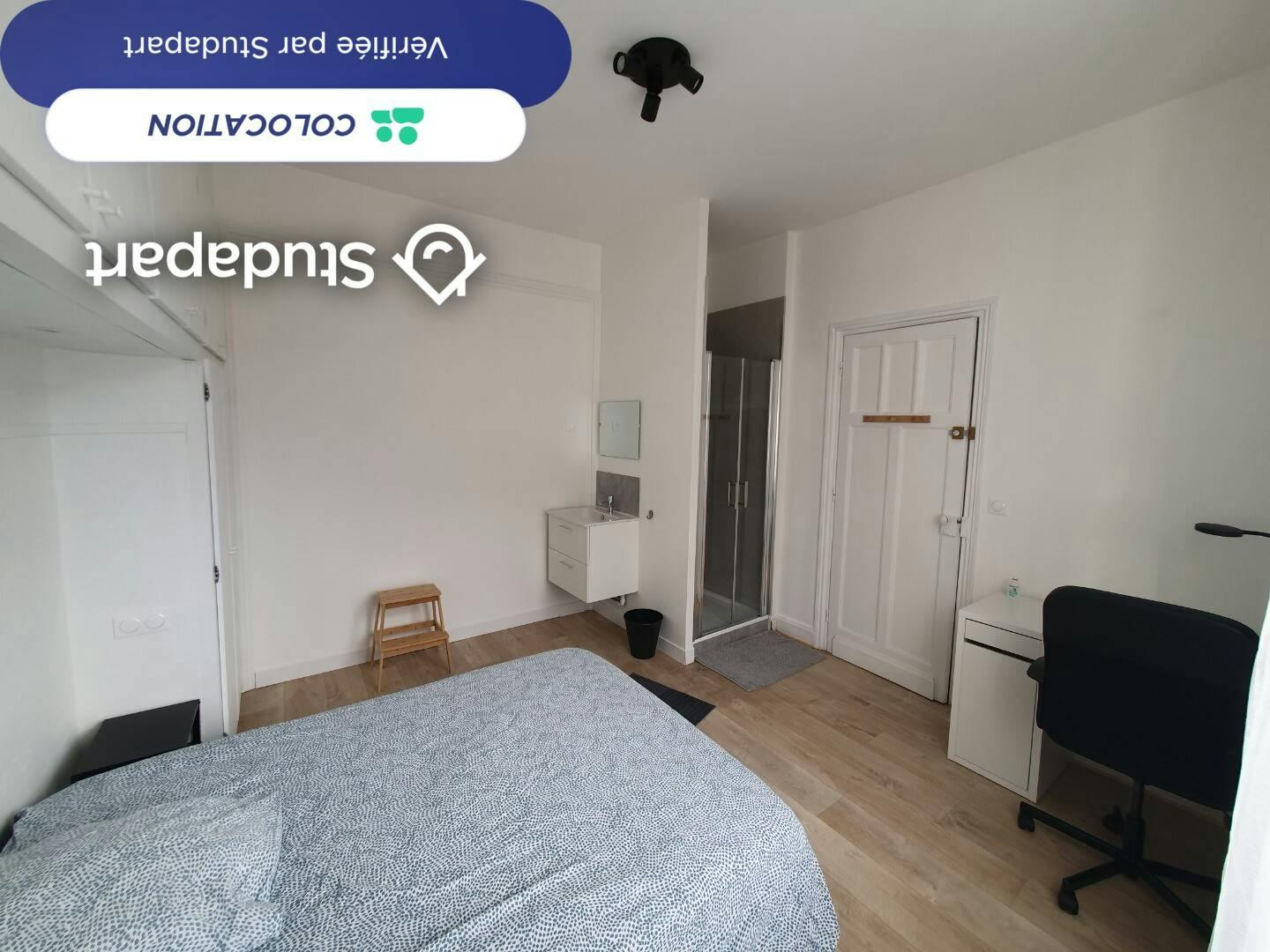 Private room for rent on Rue de Cronstadt, Lille - Vue 3