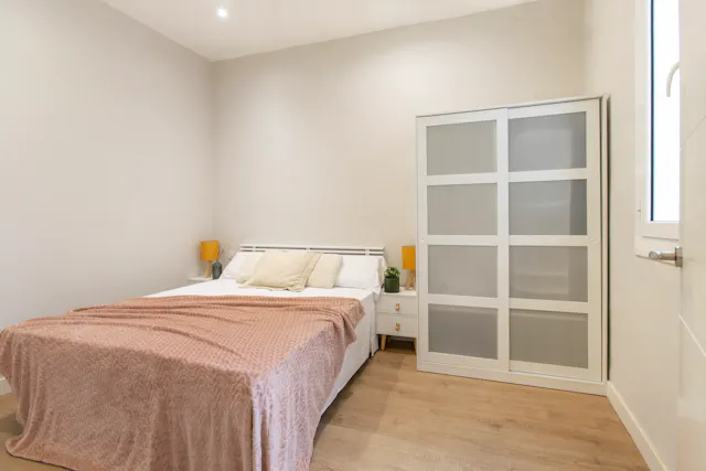 2-Bedroom Apartment in Carrer de la Democràcia, Barcelona (1539252) room image 1