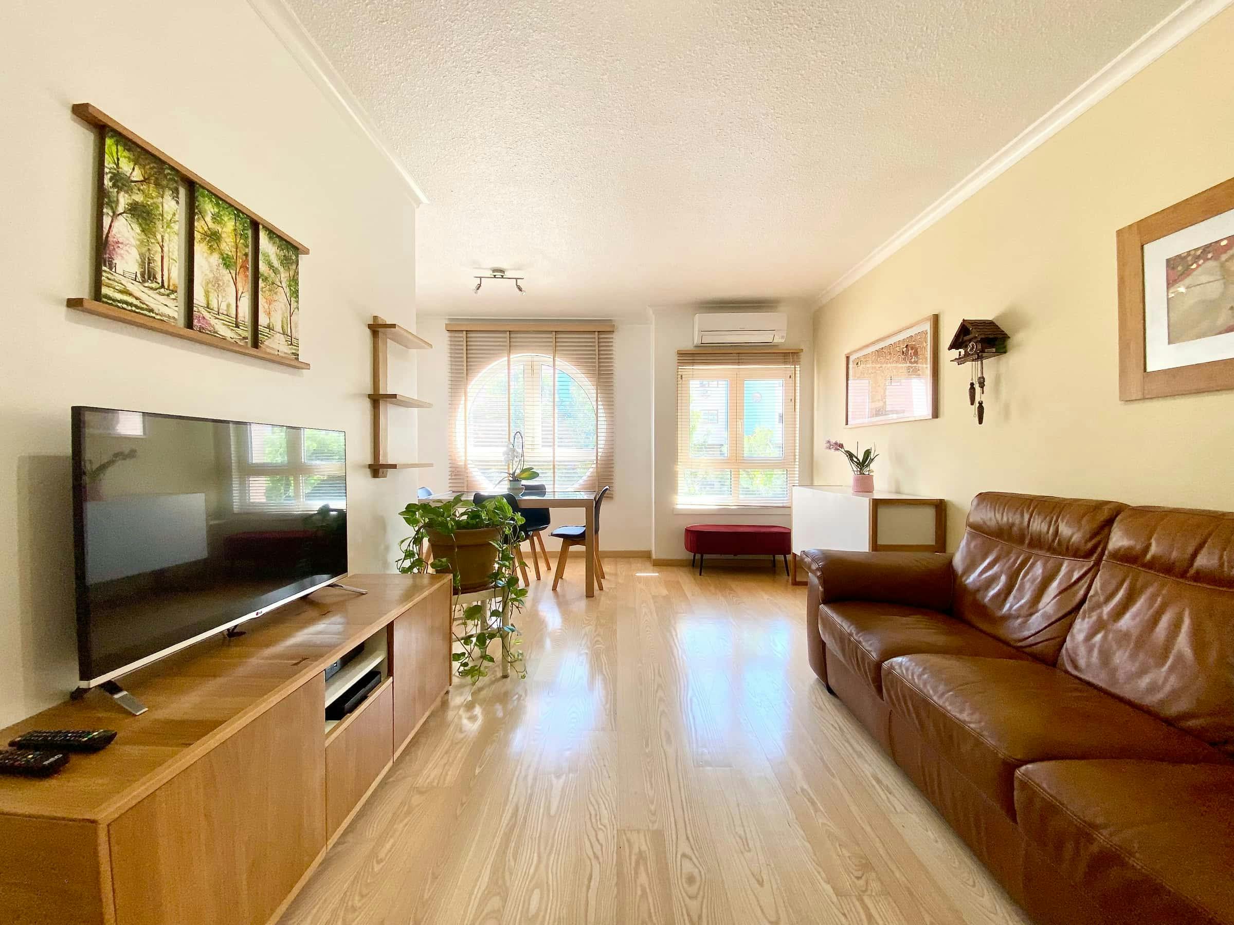 Apartment for rent for €2,000 per month in Lisbon, Avenida Engenheiro Arantes e Oliveira