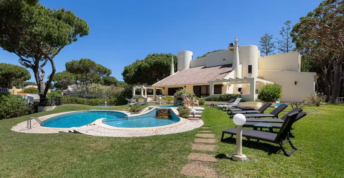 Dom do wynajęcia za 6000 € miesięcznie w mieście Loulé, Volta do Lince