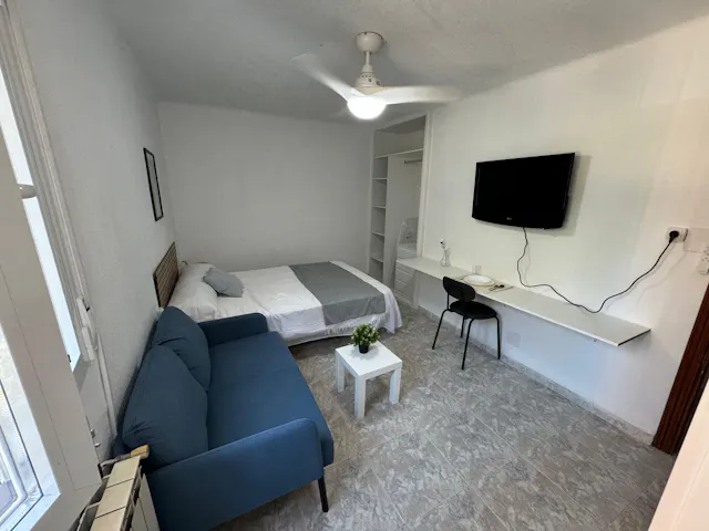 Private room in Calle de la Duquesa de Parcent, Madrid (1539513) room image 2