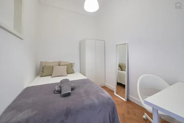 Private room in Avenida Almirante Reis, Lisbon (1539600) room image 1