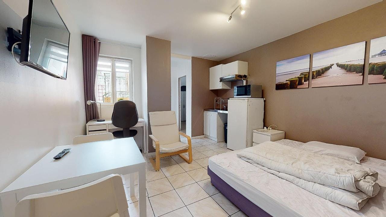 Studio zu mieten für 494 € pro Monat in Tourcoing, Rue de la Malcense