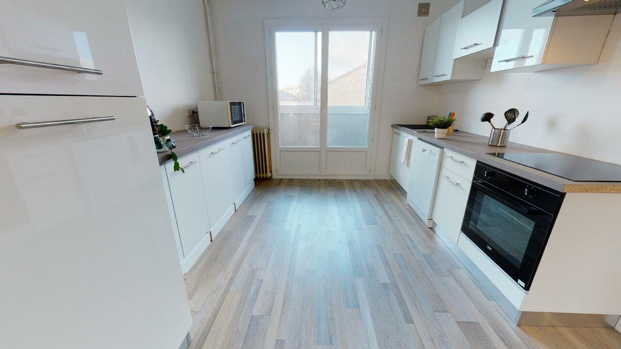 Rue Victor Basch, Villeurbanne - a Villeurbanne