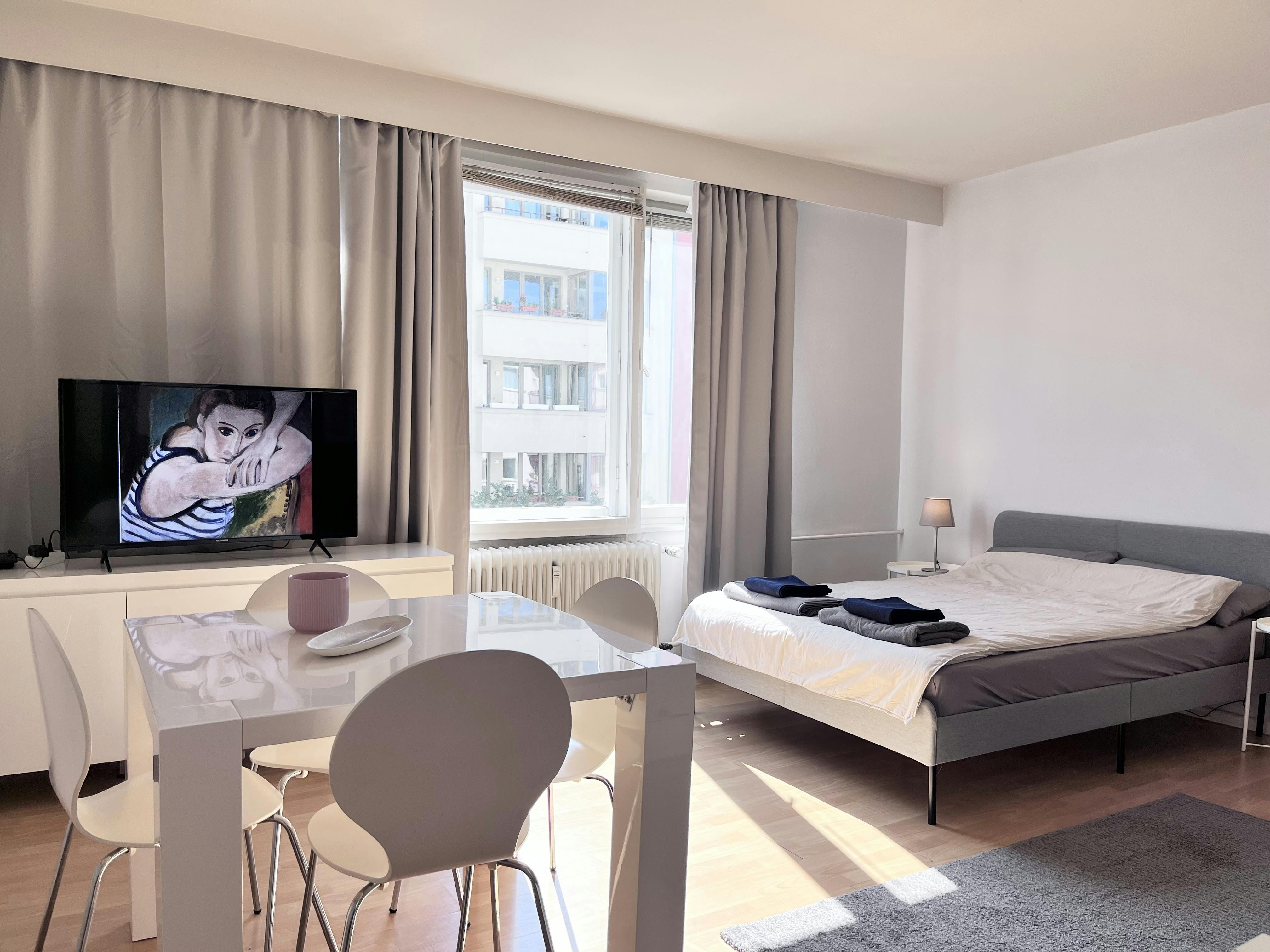 Studio for rent for €1,298 per month in Berlin, Winterfeldtstraße