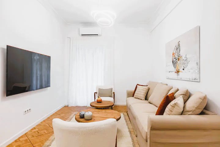 Meintani, Athens preview