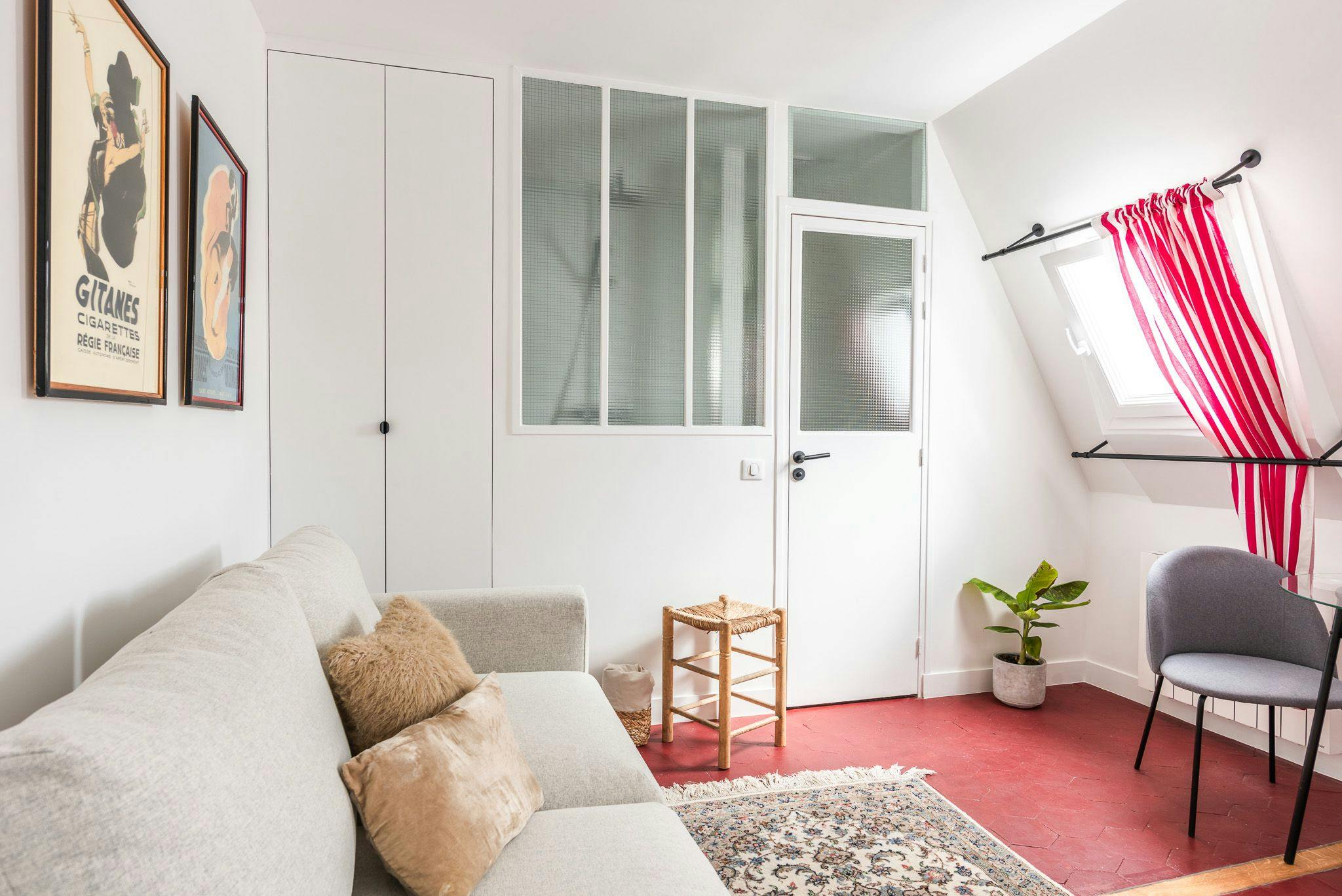 Apartment for rent for €1,600 per month in Paris, Rue Balzac
