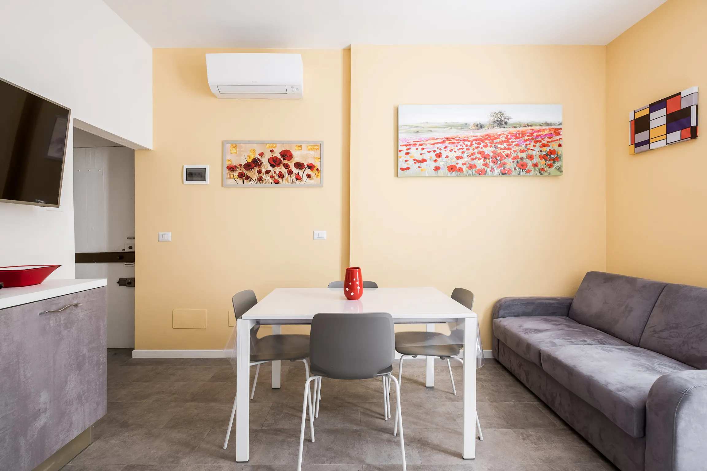 2-Bedroom Apartment in Via delle Belle Arti, Bologna (1539842) ROOM 2