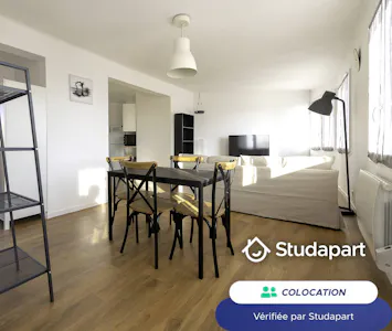 Private room for rent on Boulevard de Paris, Toulon