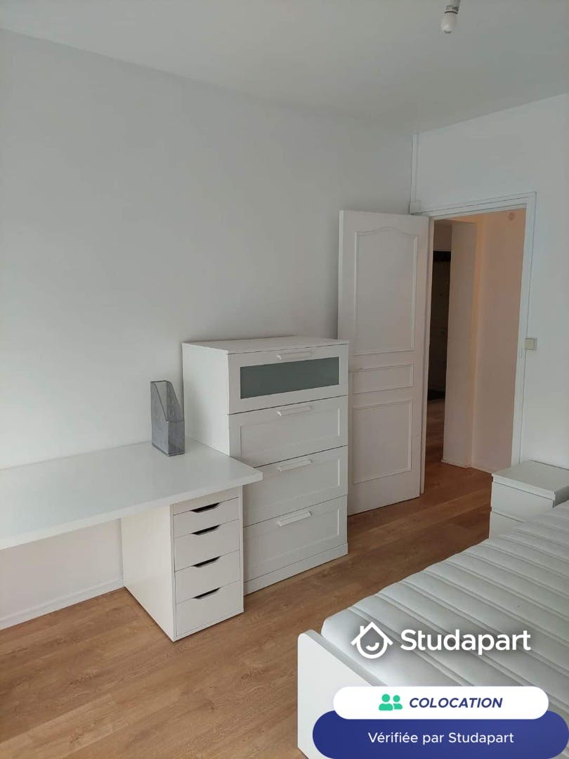 Private room for rent for €415 per month in Mont-Saint-Aignan, Parc de l'Iton