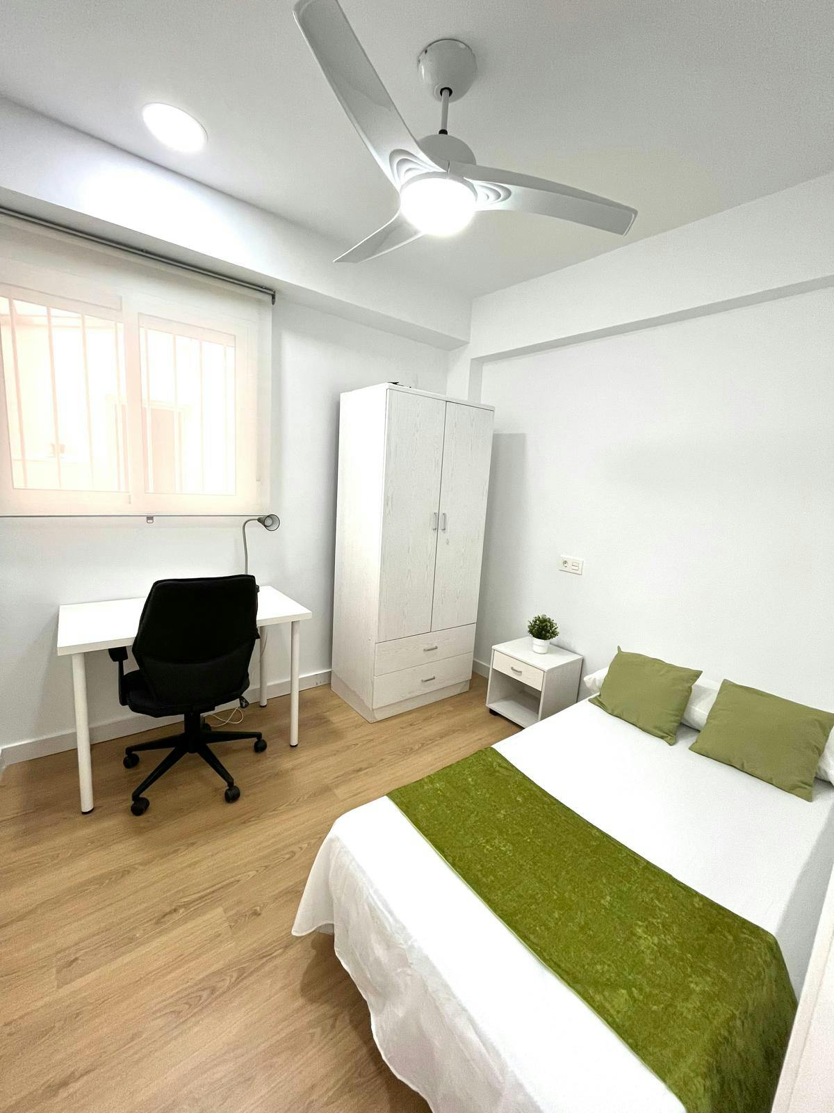 Cameră privată de închiriat pentru 300 EUR pe lună în Murcia, Calle de Olivar