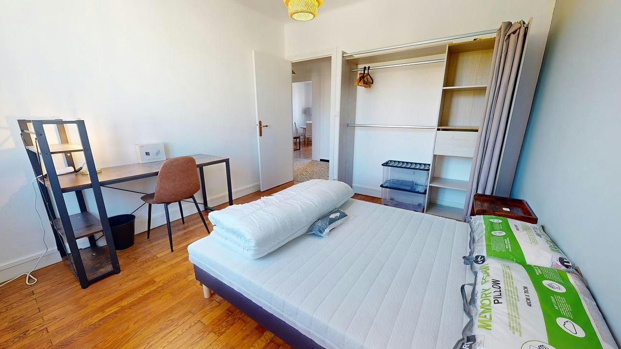 Private room for rent on Rue Florent, Lyon - Vue 3