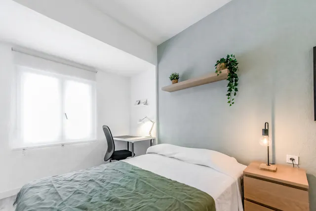 Private room in Calle Labradores, Valladolid (1540216) room image 2