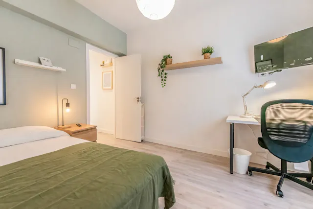 Private room in Calle Labradores, Valladolid (1540217) room image 2