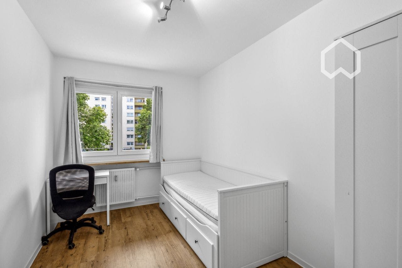 Private room for rent for €547 per month in Augsburg, Euler-Chelpin-Straße