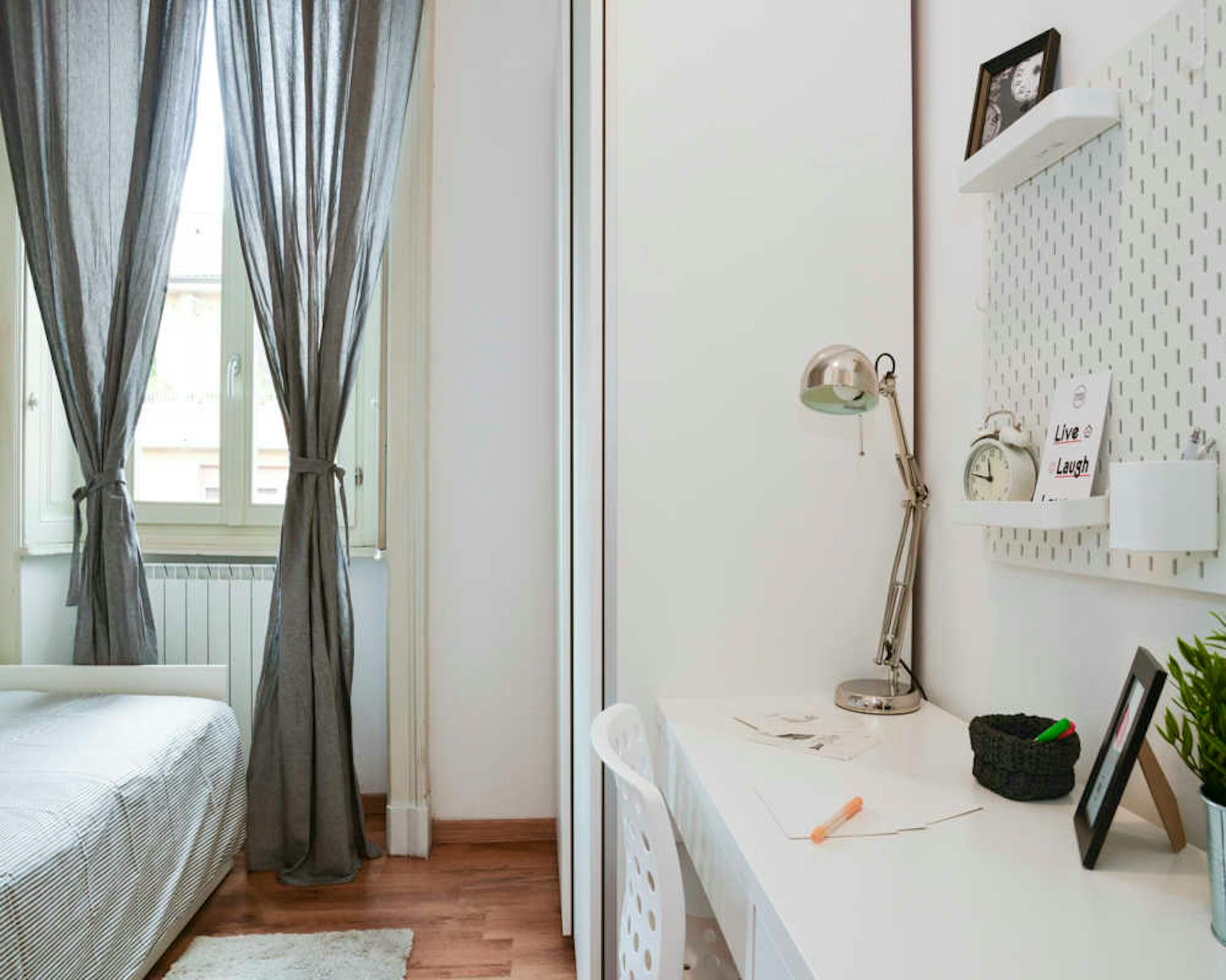 Via Caradosso, Milan preview