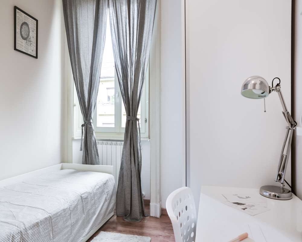 Via Caradosso, Milan