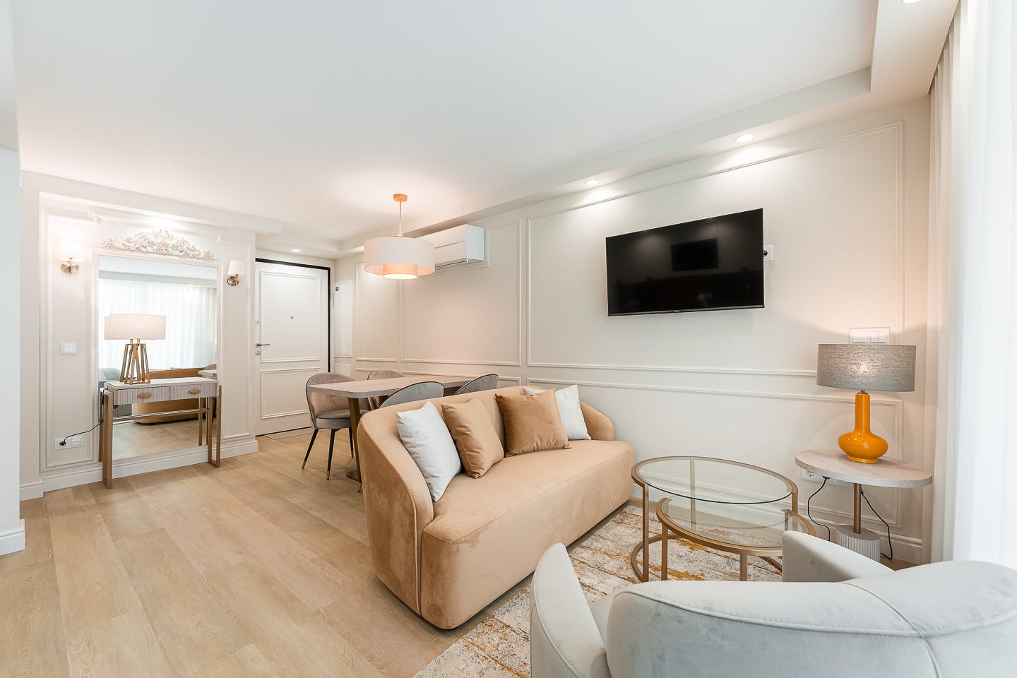 单间公寓 正在以 €1,049 的月租出租，其位于 Porto, Rua de Passos Manuel