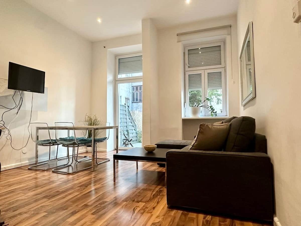 Moselgasse, Vienna preview