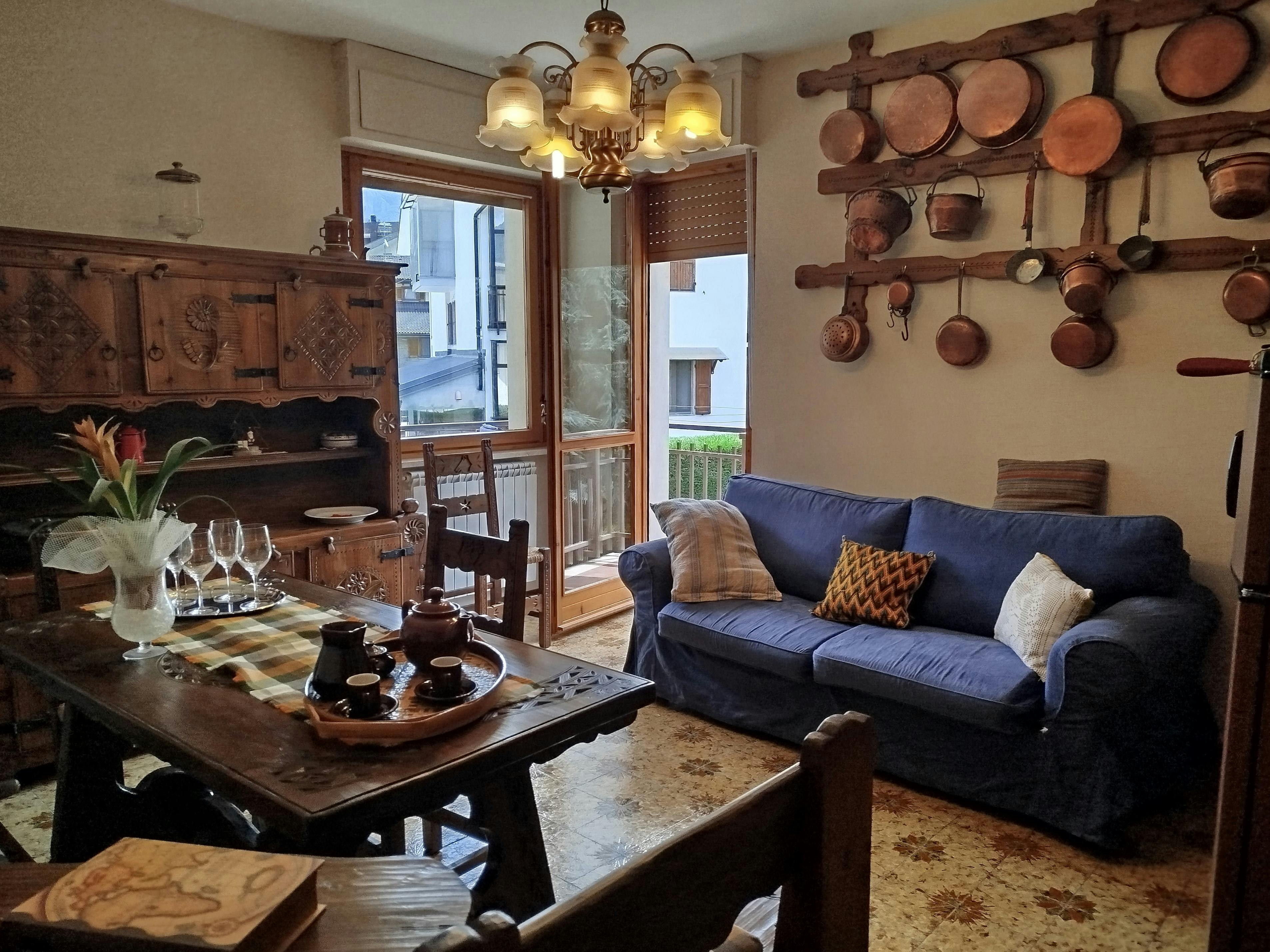 Lägenhet att hyra för 2 074 € i månaden i Entracque, Via La Pra'