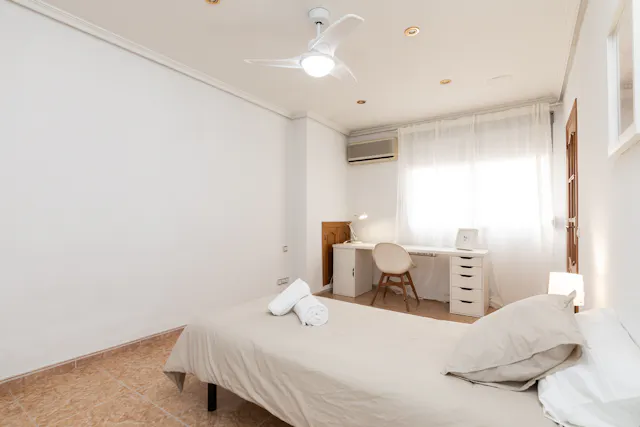 Private room in Carrer Alejandro VI, Valencia (1540754) room image 2