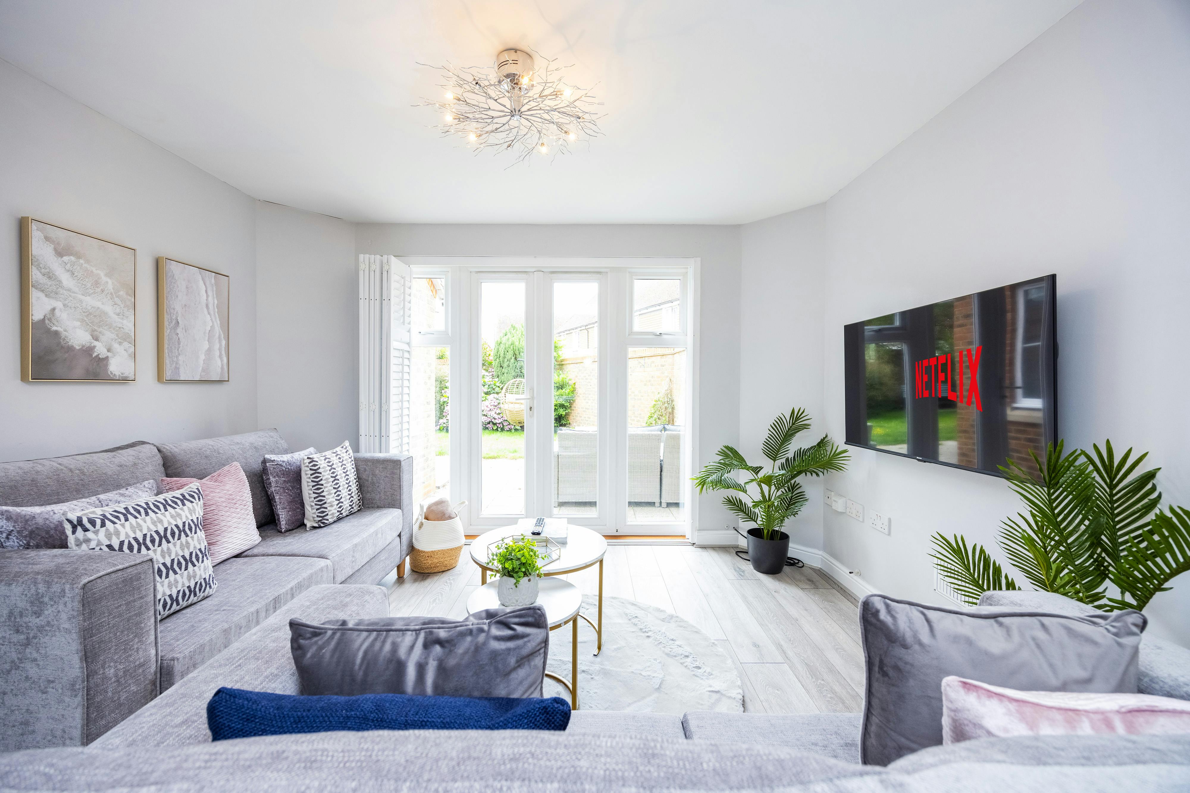 Hus att hyra för 6 337 € i månaden i Sittingbourne, Violet Court