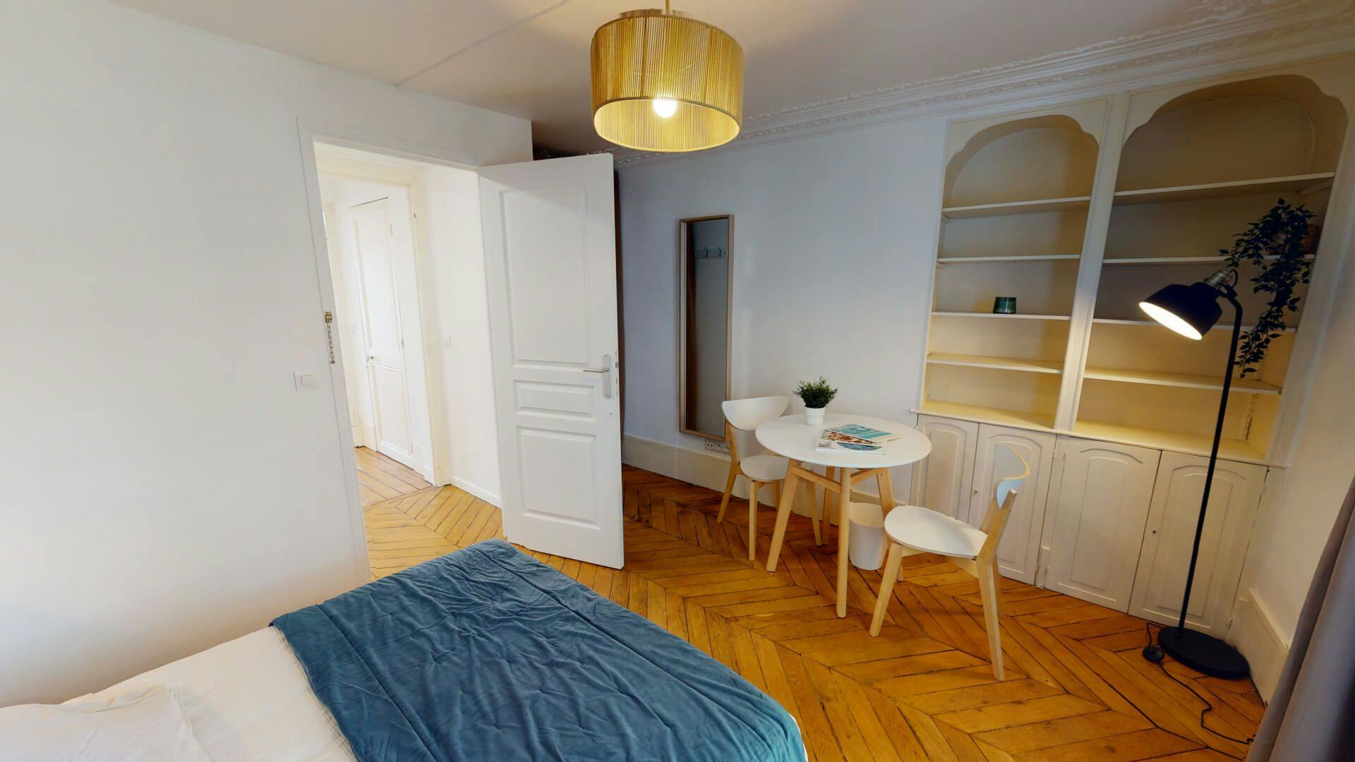 Private room for rent on Avenue des Ternes, Paris - Vue 5