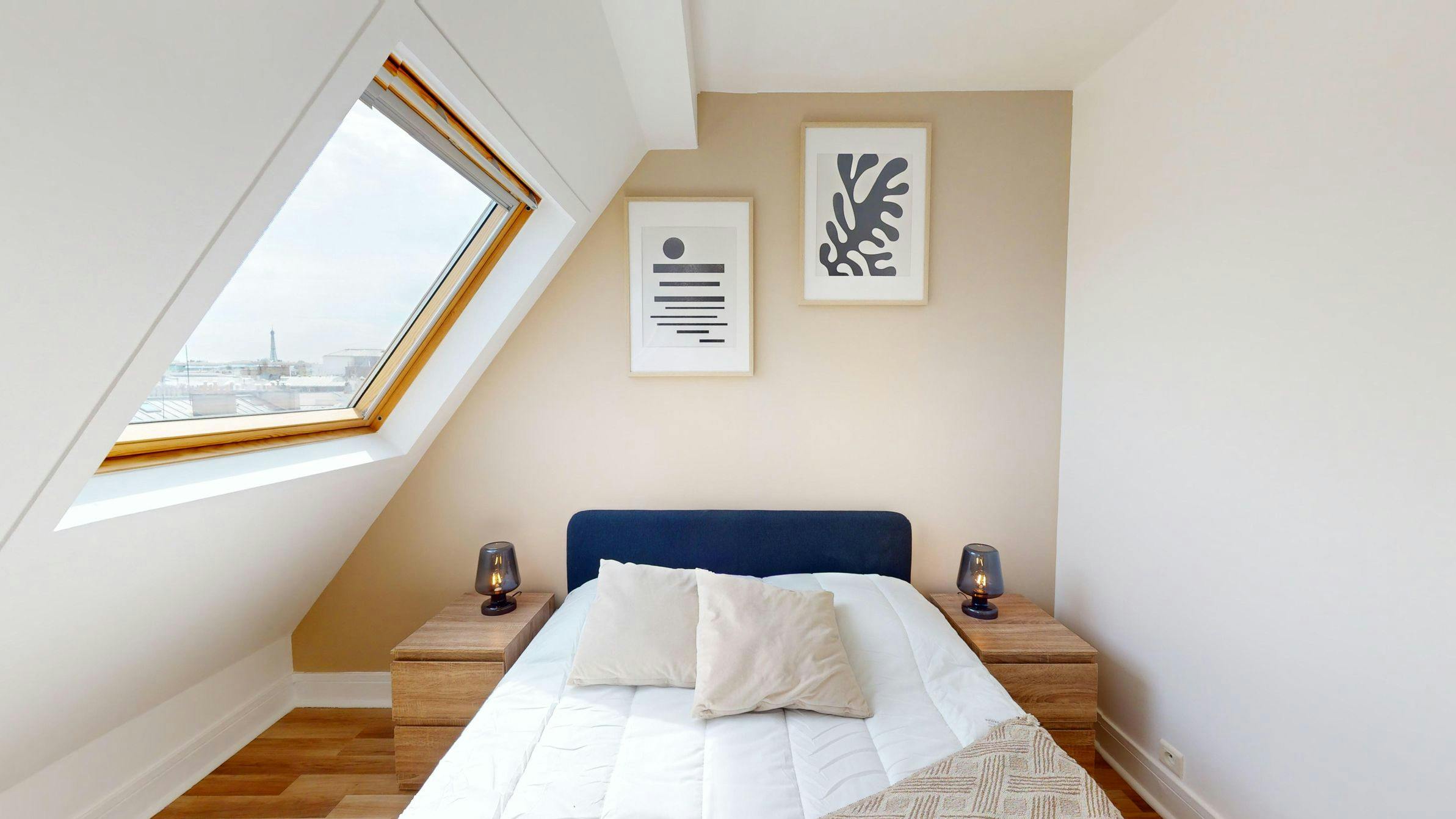 Private room for rent on Rue Taitbout, Paris - Vue 5