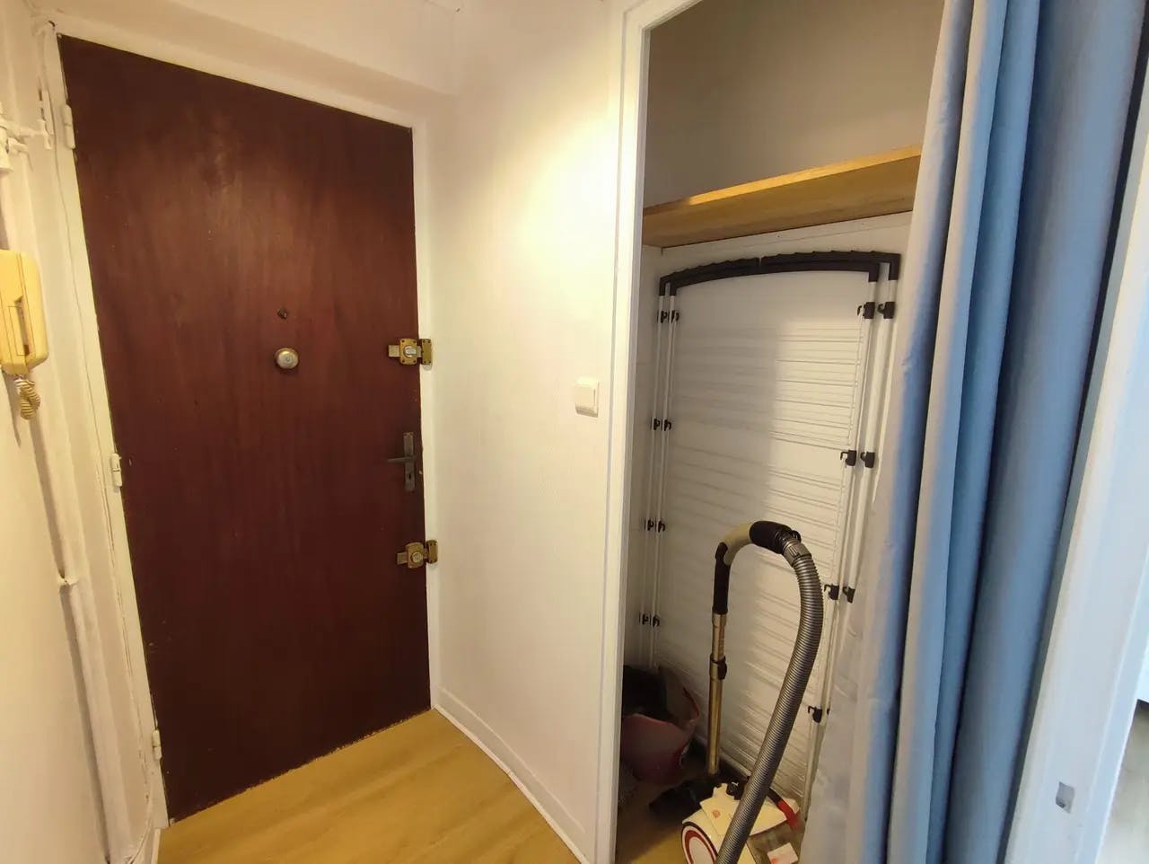 Private room in Cours Émile Zola, Villeurbanne (1540856) room image 5