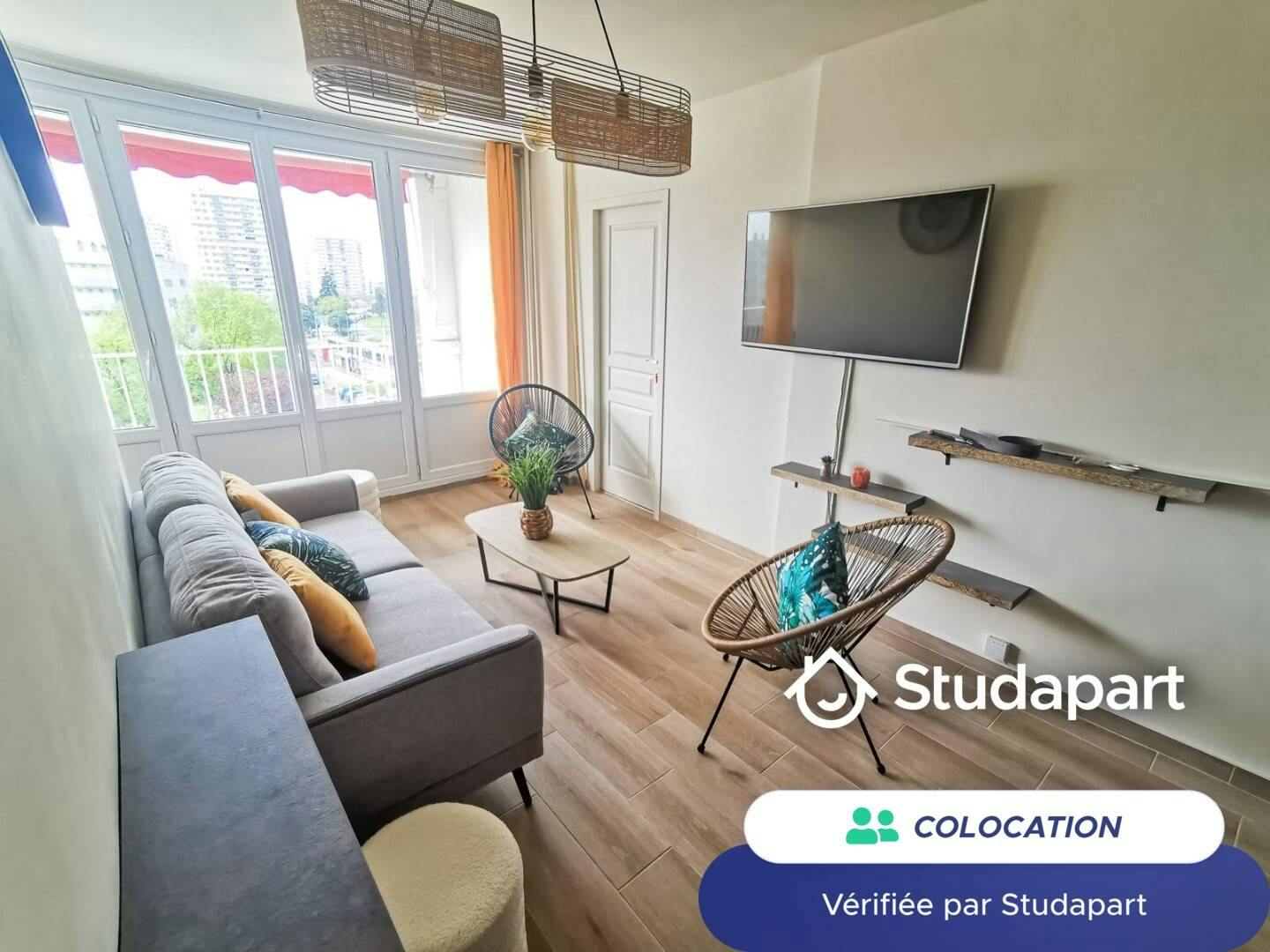 Private room for rent for €430 per month in Tours, Square Mantegna