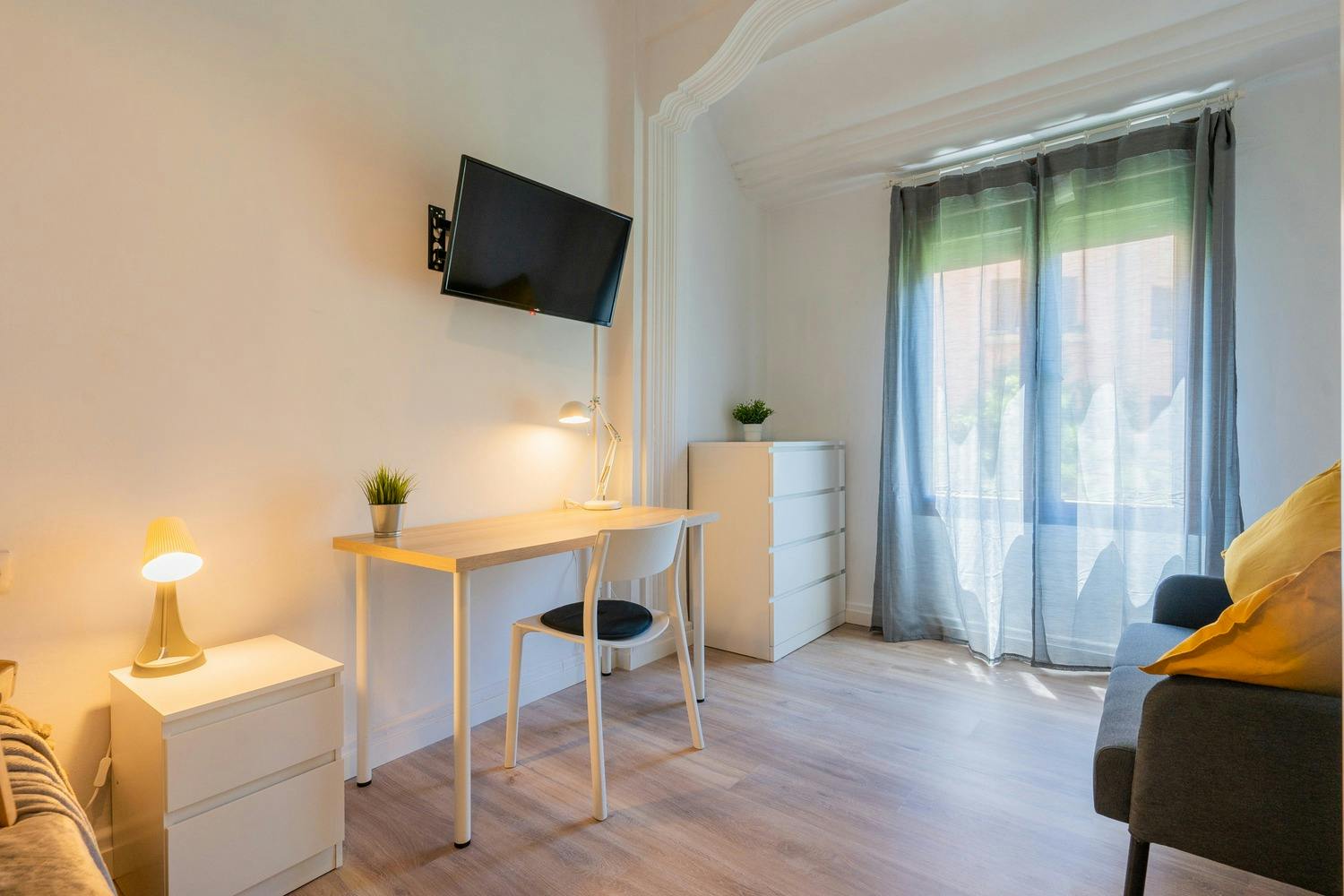 Carrer Honorato Juan, Valencia preview