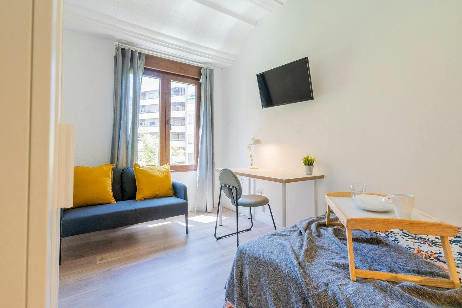 Carrer Honorato Juan, Valencia preview