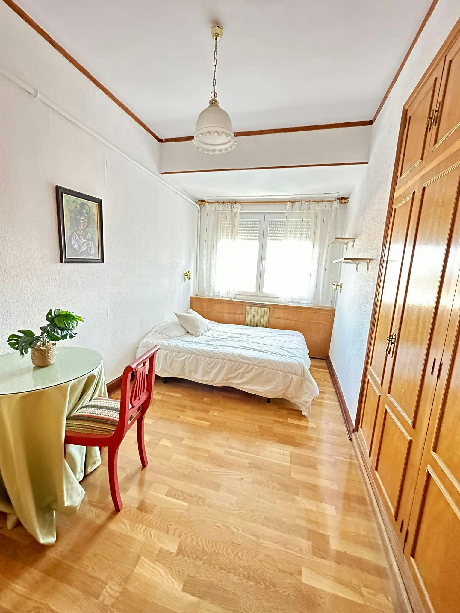 Private room for rent for €320 per month in Valladolid, Paseo de Zorrilla