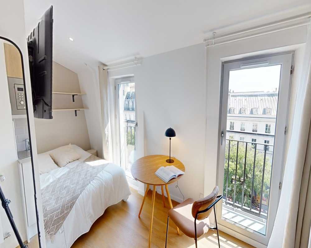 Studio in Paris