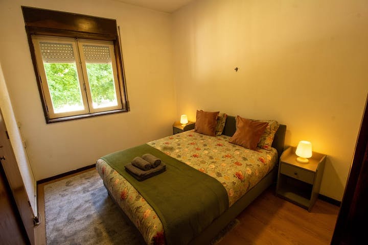 Private room for rent for €490 per month in São João da Madeira, Rua Dr. Maciel