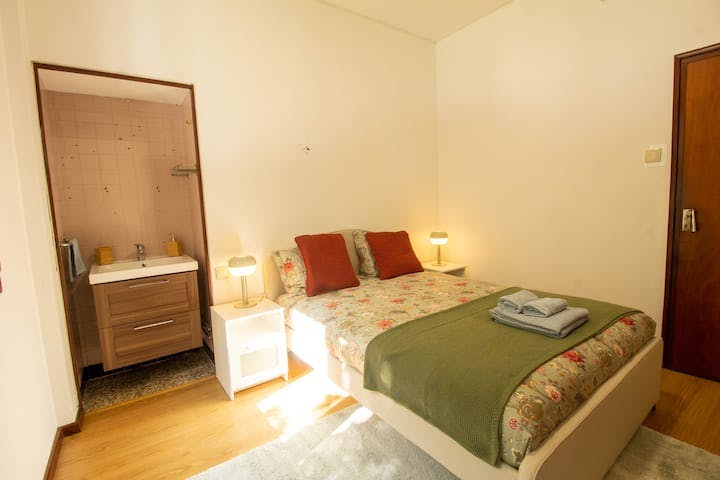 Stanza privata in affitto a 450 € al mese a São João da Madeira, Rua Dr. Maciel