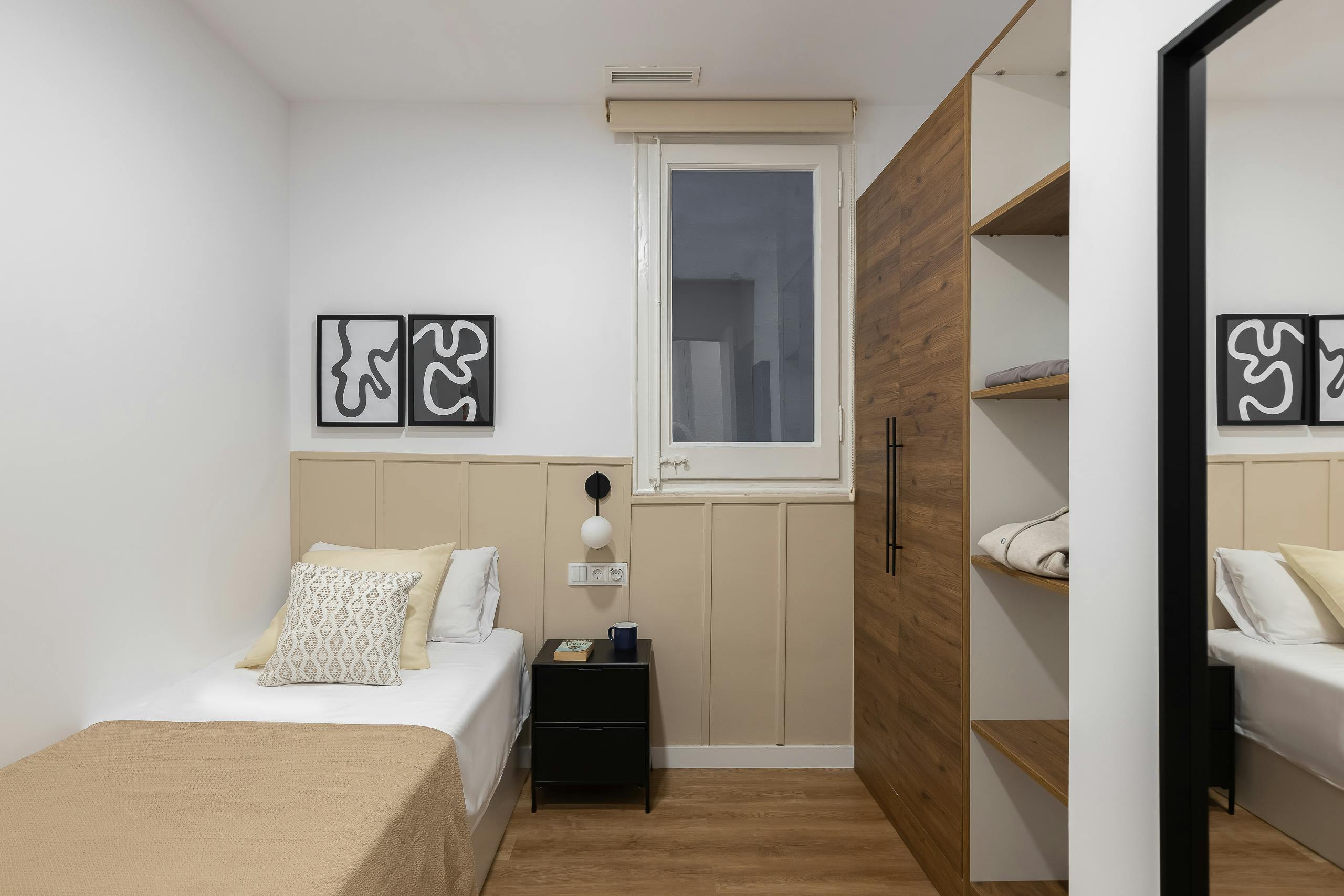 Private room in Carrer de Muntaner, Barcelona (1541658) room image 2