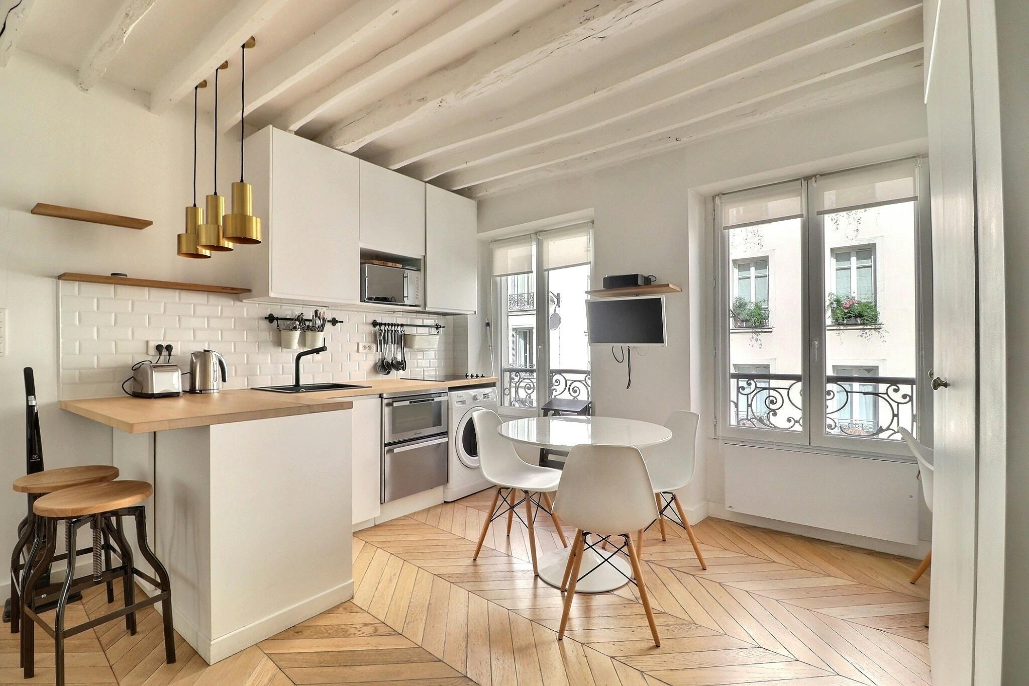 1-Bedroom Apartment in Rue Surcouf, Paris (1541671) ROOM
