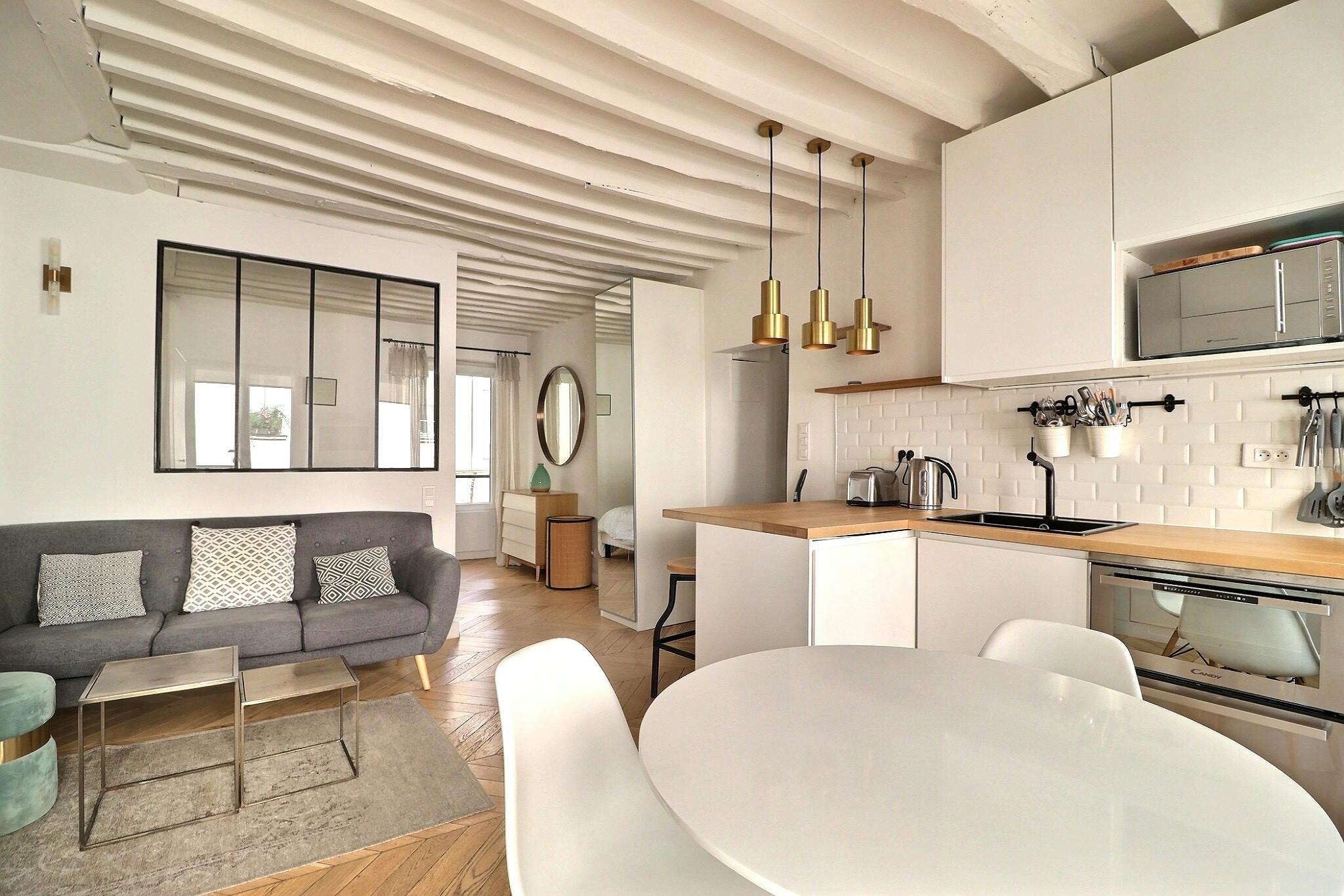 1-Bedroom Apartment in Rue Surcouf, Paris (1541671) ROOM 2