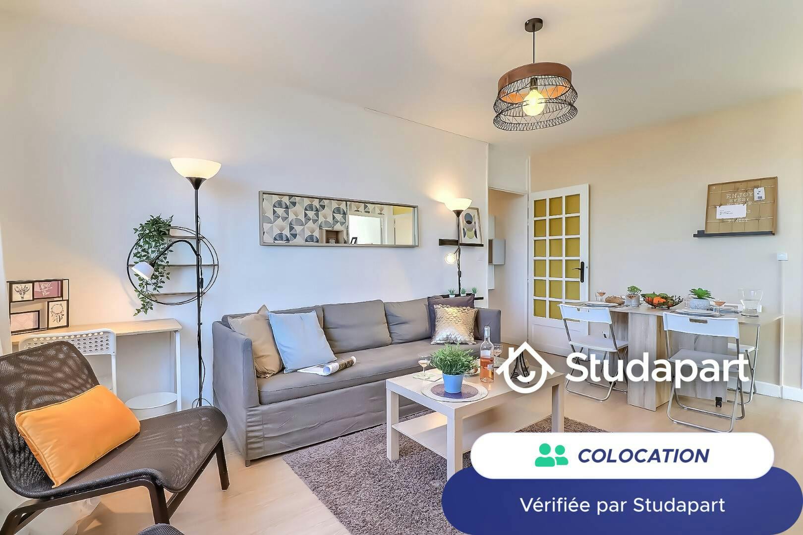 Privat rum att hyra för 499 € i månaden i Nîmes, Rue Séguier