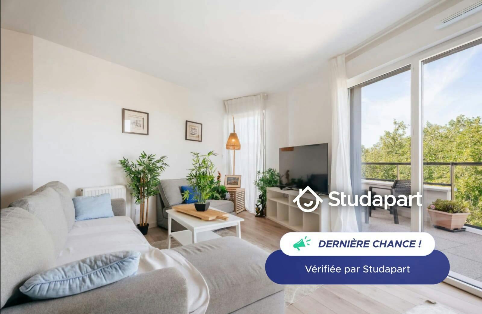 Apartment for rent for €1,100 per month in Saint-Malo, Rue Jean-Pierre de Triquerville